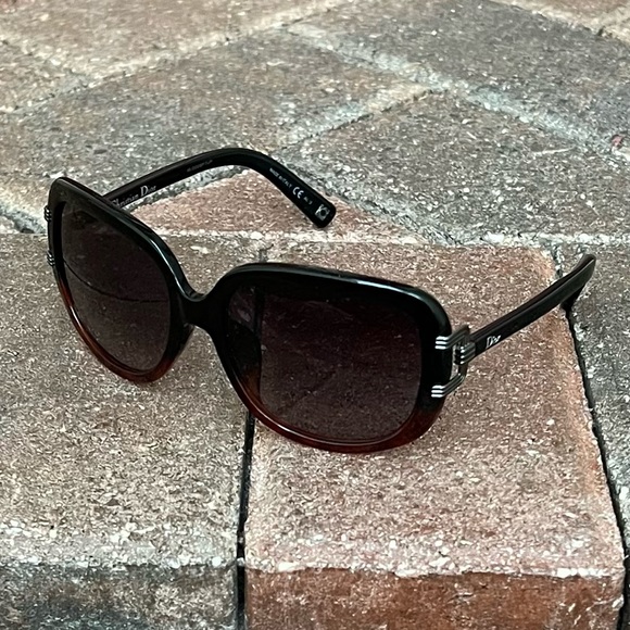 Dior sunglasses - Picture 2 of 16